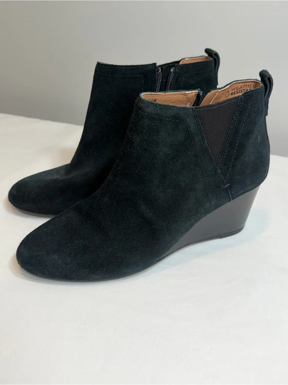 Vionic Parkwood Paloma black suede wedge booties size 10
